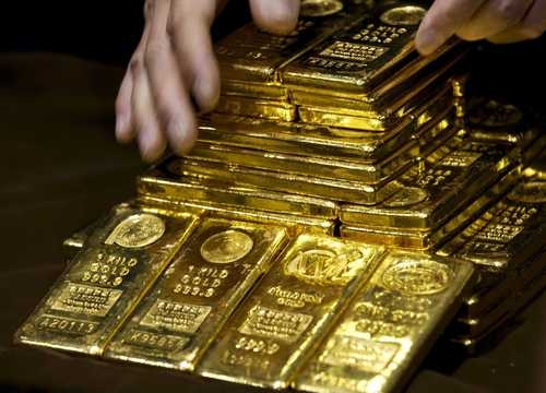 Nhu cầu vàng thế giới giảm, Việt Nam tăng