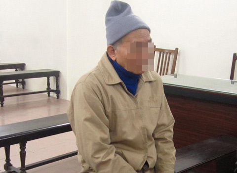Ông già 76 tuổi dâm ô được thả tại tòa