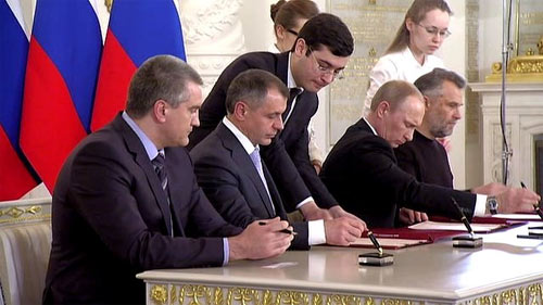 Putin ký hiệp ước sáp nhập Crưm