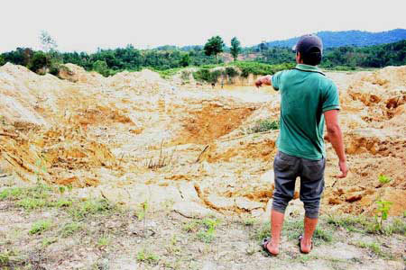 Quảng Nam: Sập hầm vàng, 3 phu vàng bị vùi lấp trong đất đá