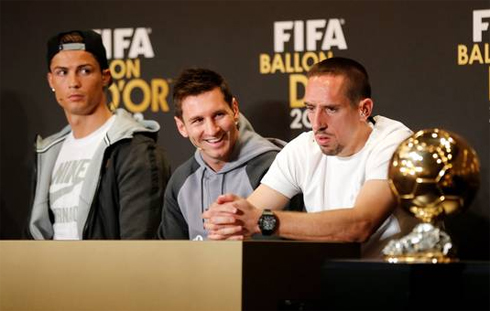 Ribery thấy Ronaldo không xứng đáng đoạt Bóng Vàng                                                   Bạn gái Casillas thon gọn sau sinh