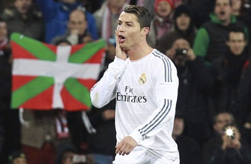 Ronaldo bị cấm thi đấu 3 trận                                                   Shakira tiết lộ chuyện đám cưới và có thêm con