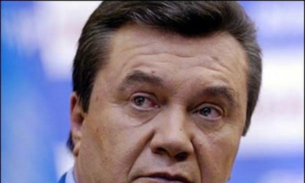 Sân bay Crưm bị chiếm, Yanukovich họp báo tại Nga