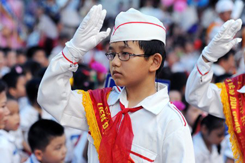 Sở Giáo dục Hà Nội yêu cầu hát Quốc ca trong lễ chào cờ