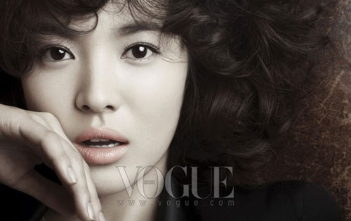Song Hyo Kyo trang điểm biến hóa trên tạp chí