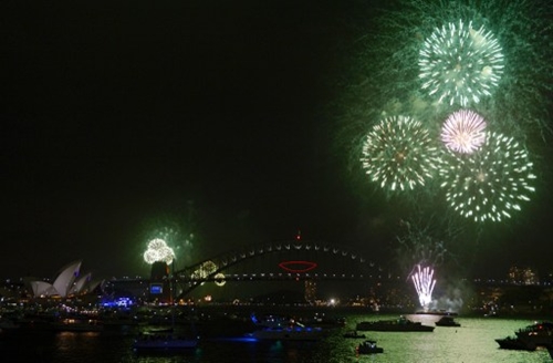 Sydney rực sáng trong pháo hoa mừng năm mới 2014