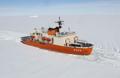 Tàu phá băng Nhật mắc kẹt ở Nam Cực