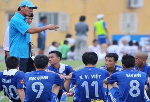 Than Quảng Ninh tiếp tục khất nợ cầu thủ                                                   Bồ cũ mang bầu với Maradona