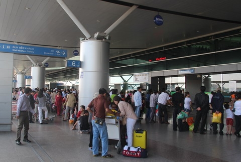 Thắt chặt an ninh tại sân bay Tân Sơn Nhất