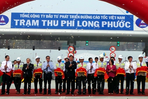 Thông xe 20 km cao tốc TP HCM – Dầu Giây