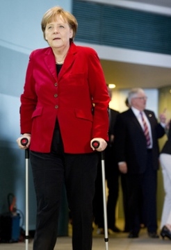 Thủ tướng Đức bị rạn xương chậu