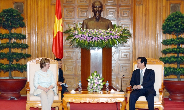 Thủ tướng Nguyễn Tấn Dũng tiếp phó chủ tịch EC, đại diện cấp cao EU về chính sách đối ngoại và an ninh Katherine Ashton