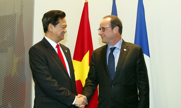 Thủ tướng Nguyễn Tấn Dũng tiếp xúc song phương bên lề ASEM 10