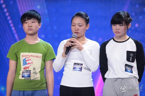 Triệu Vy khóc trên ghế giám khảo Got Talent