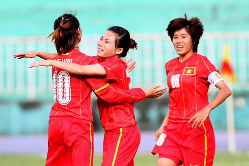 Tuyển nữ Việt Nam đánh bại chủ nhà Myanmar                                                   ‘Để thắng Lào, U23 Việt Nam cần cái đầu lạnh’