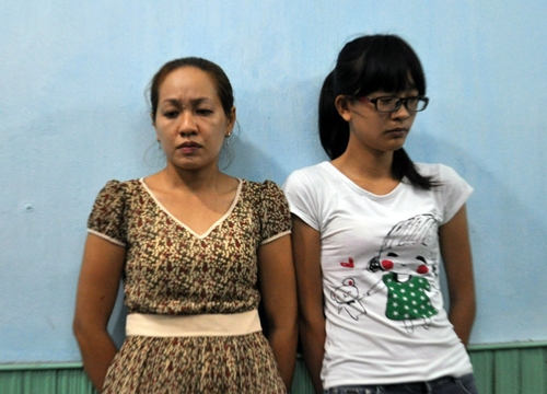 Xử lưu động 2 bảo mẫu hành hạ dã man trẻ ở Sài Gòn