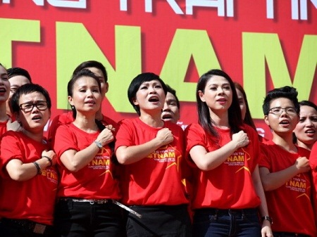 100 nghệ sỹ hát “Những trái tim Việt Nam” tri ân các liệt sỹ