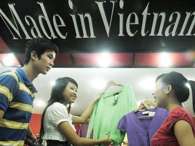 Hàng Việt Nam xuất khẩu: Người tiêu dùng không dễ mua