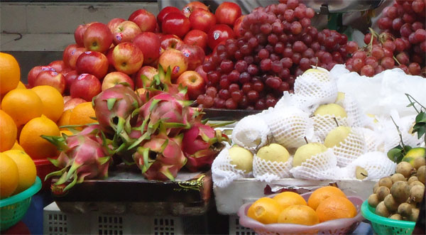 Tiết lộ động trời của người bán hoa quả chợ Long Biên