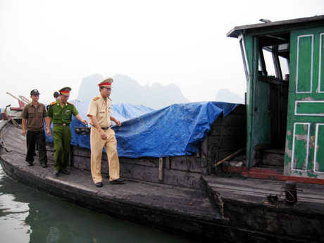 Quảng Ninh: Một ngày bắt giữ 2 trường hợp vận chuyển than trái phép
