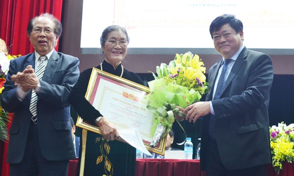 Truy tặng giải thưởng Đào Tấn cho nhạc sĩ, nhà viết kịch Trương Minh Phương