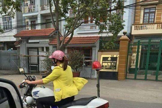 Mặc thường phục lái xe đặc chủng dạo đường phố Hải Phòng