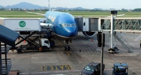 Nhân viên bảo dưỡng sân bay bị cầu ống lồng kẹp chết