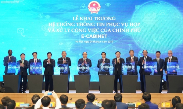 Thủ tướng Nguyễn Xuân Phúc dự khai trương hệ  thống e-Cabinet