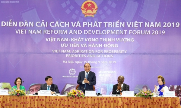 Thủ tướng Nguyễn Xuân Phúc dự Diễn đàn Cải cách và phát triển Việt Nam 2019