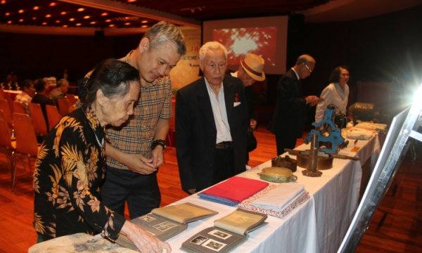 Bảo tàng Hà Nội tiếp nhận hiện vật hiến tặng