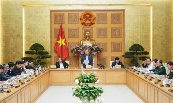 Thủ tướng Nguyễn Xuân Phúc chủ trì cuộc họp Thường trực Chính phủ về phòng chống dịch COVID-19