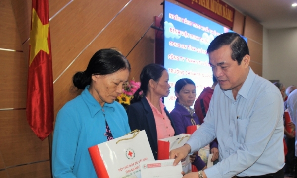 Quảng Nam: Các tổ chức, doanh nghiệp ủng hộ hơn 260 triệu đồng cho người nghèo đón Tết