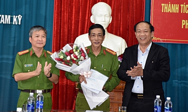Quảng Nam: Thưởng “nóng” lực lượng công an có thành tích xuất sắc