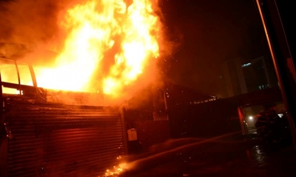 Hà Nội: Cháy dữ dội tại khu đô thị Nam Trung Yên