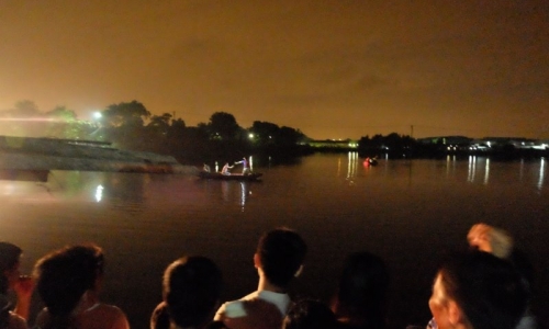 Hà Nội: Nam sinh viên chết đuối khi bơi ra hồ vớt bóng