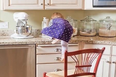 Cảnh báo những vật dụng trong nhà gây nguy hiểm cho trẻ nhỏ