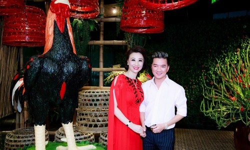  “Bỏng mắt” với bộ áo dài đỏ cách tân của mỹ nhân Việt Thúy Nga