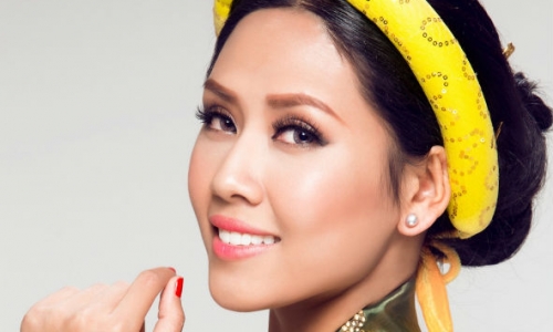 Nguyễn Thị Loan ngọt ngào áo tứ thân tại Miss World