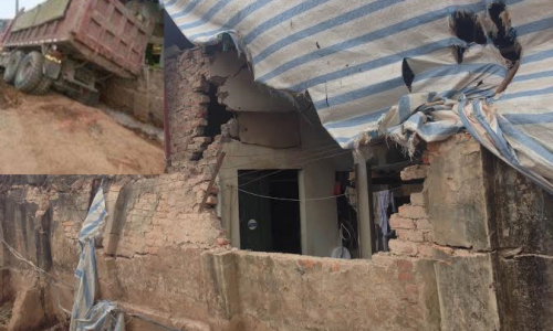 Hà Nội : Hoảng hồn vì xe tải đè đổ tường lúc nửa đêm