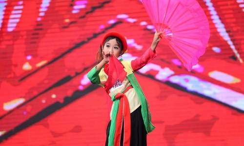 Chú bé “Thị Màu 9 tuổi” gây sốt tại Vietnam’s Got Talent