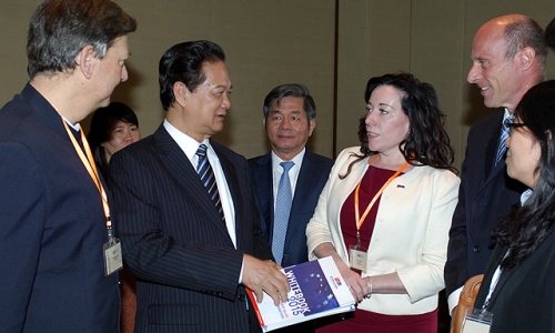 Thủ tướng dự Diễn đàn doanh nghiệp Việt Nam 2014