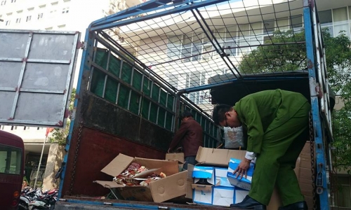 Bắt hơn 40 tấn hàng lậu từ biên giới về Hà Nội tiêu thụ