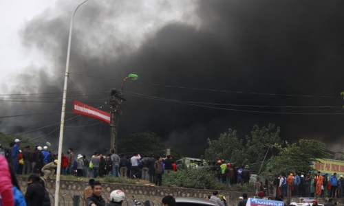 Hà Nội: Cháy lớn tại chợ Nhật Tân