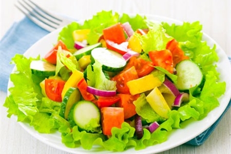 Ăn rau xanh không đúng cách gây ảnh hưởng nghiêm trọng tới sức khỏe 