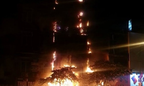 Hà Nội: Cháy lớn tại thẩm mỹ viện Bally trên phố Kim Mã