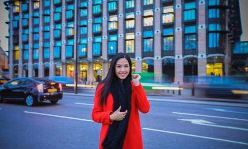 Top 25 Miss World Nguyễn Thị Loan rạng rỡ tại London