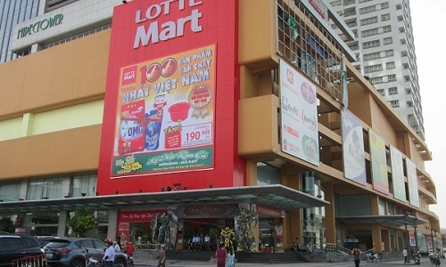 Khách hàng bức xúc về thái độ làm việc của nhân viên bán hàng trong Lotte Mart