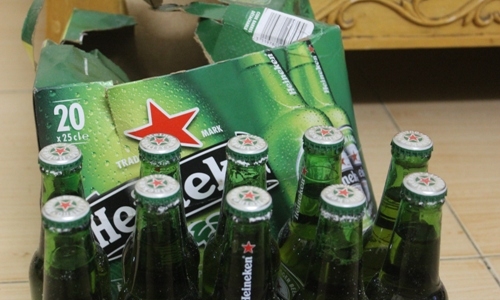 Bia Heineken có dấu hiệu làm giả: Chi cục QLTT Hà Nội muốn đi kiểm nghiệm!