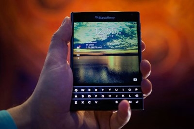 Lý do ông lớn Samsung đề nghị mua lại Blackberry