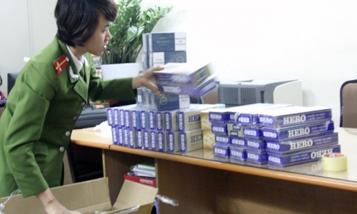 Hà Nội: Triệt phá đường dây buôn bán, tàng trữ thuốc lá lậu